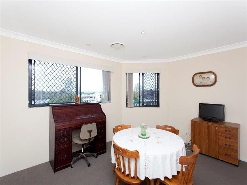 1/225-227 Victoria Street, Taree NSW 2430