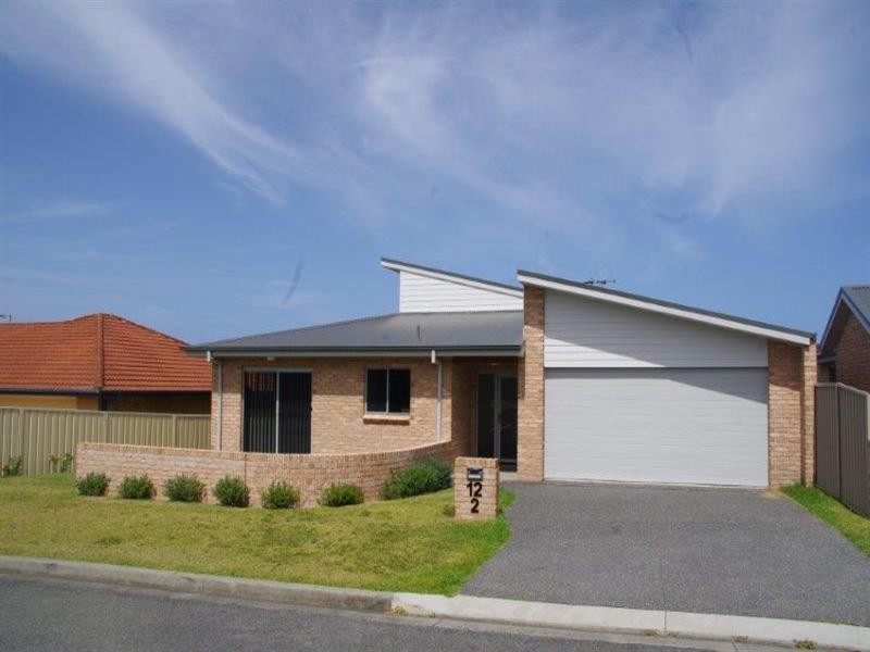 12A Mistral Place, Old Bar NSW 2430