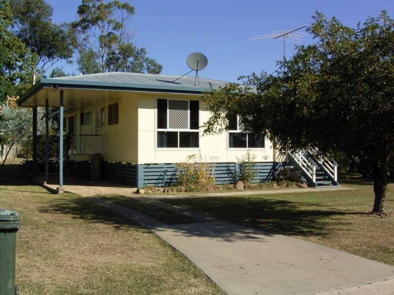 34 Dee Street, Biloela QLD 4715