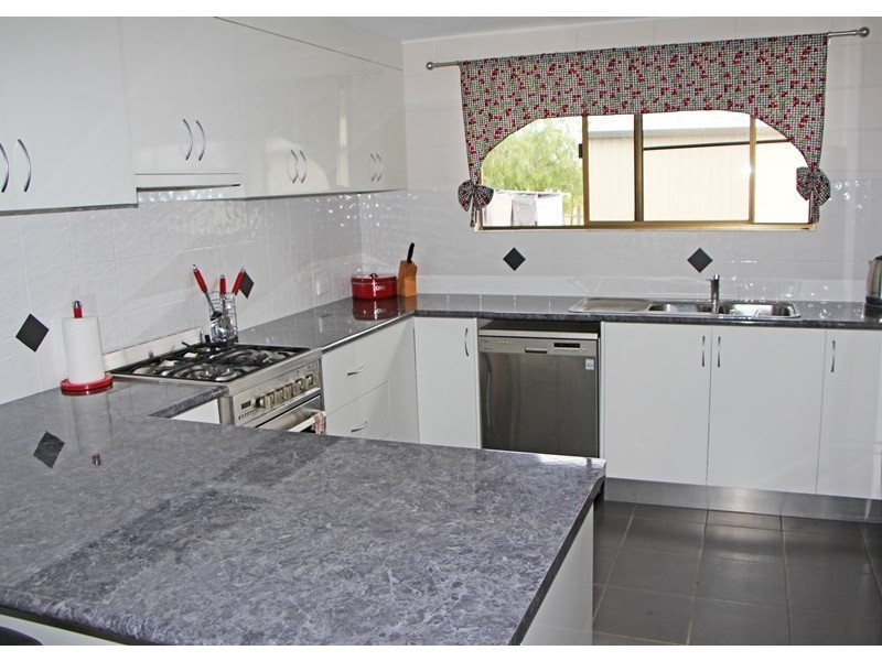 19 Moriarty Street, Banana QLD 4702