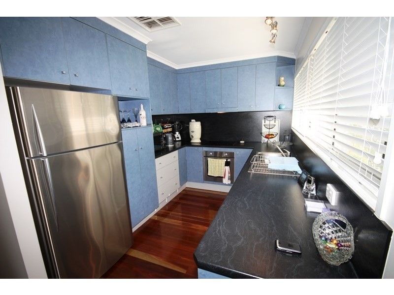 13 Paroz Crescent, Biloela QLD 4715