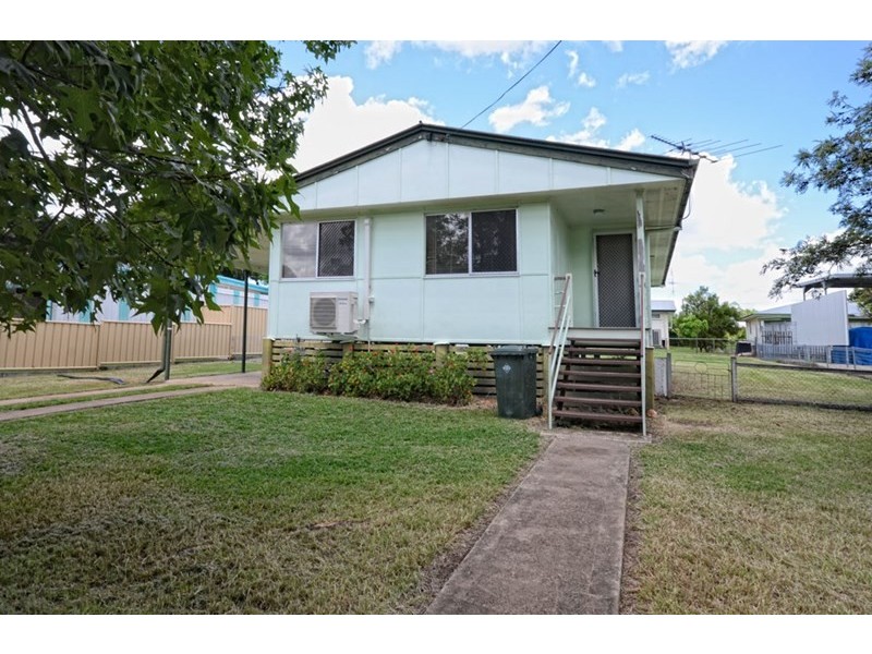 10 Dee Street, Biloela QLD 4715