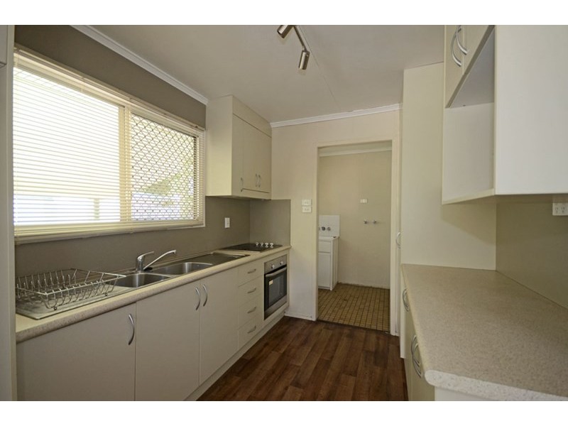 10 Dee Street, Biloela QLD 4715