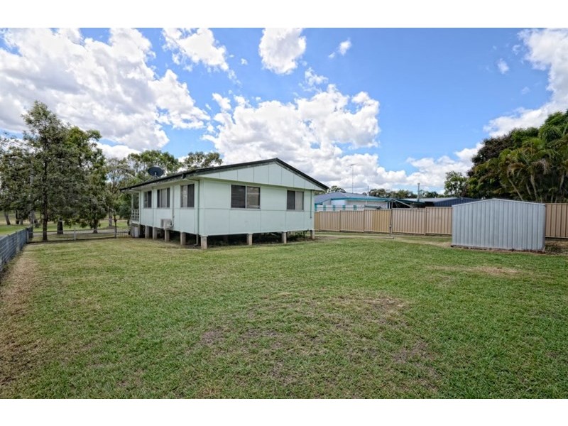 10 Dee Street, Biloela QLD 4715