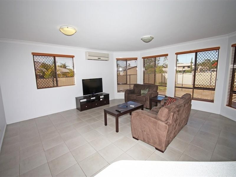 33 Paroz Crescent, Biloela QLD 4715