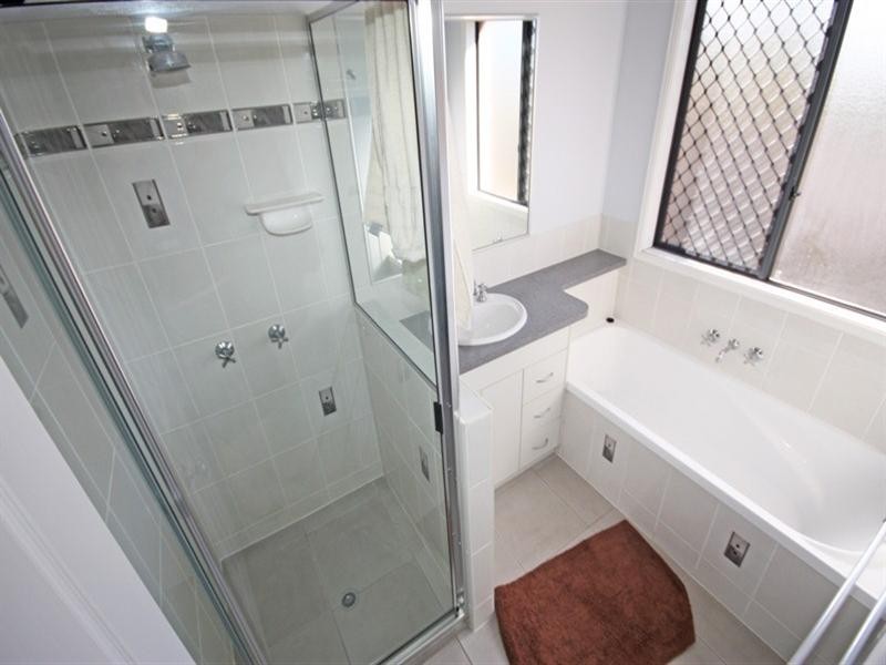 33 Paroz Crescent, Biloela QLD 4715