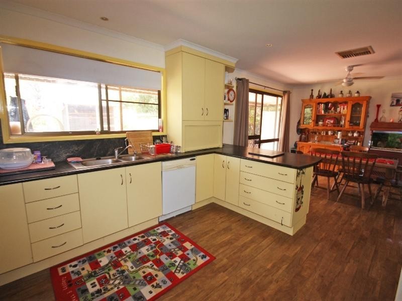 42 Blanchs Road, Thangool QLD 4716