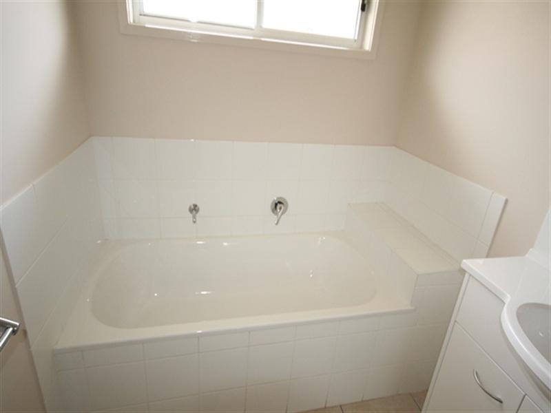 8 Panorama Drive, Biloela QLD 4715