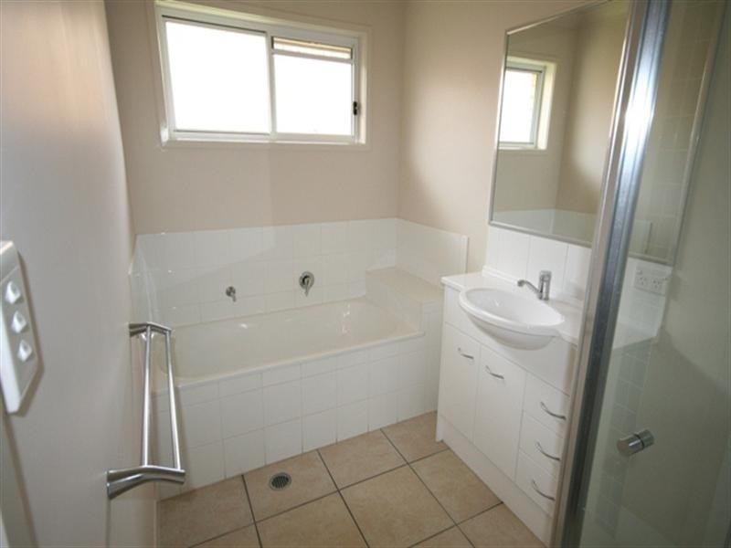 8 Panorama Drive, Biloela QLD 4715