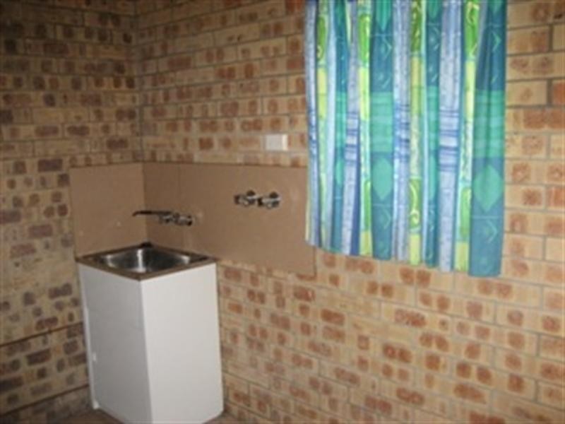 2/3 Gallagher Court, Biloela QLD 4715