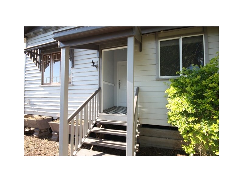 90 Kariboe Street, Biloela QLD 4715