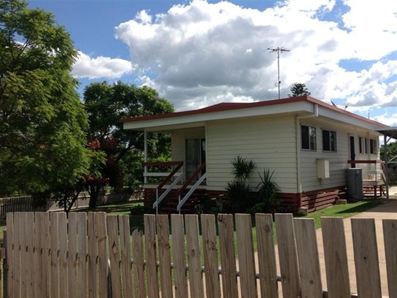 23 Neville Street, Biloela QLD 4715