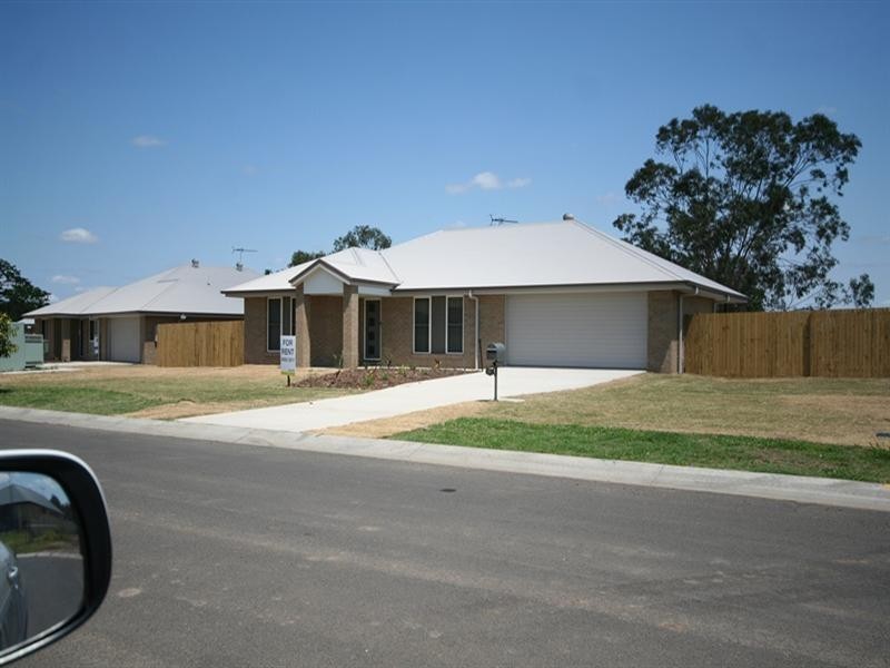 18 Earlsfield Street, Biloela QLD 4715