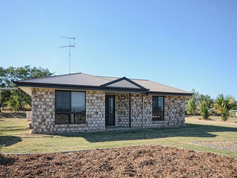 24-26 Nicholson Street, Banana QLD 4702