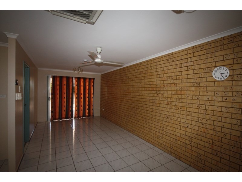 2/16 Woolein Crescent, Biloela QLD 4715