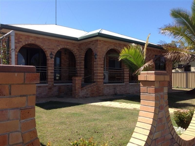 102 Kariboe Street, Biloela QLD 4715