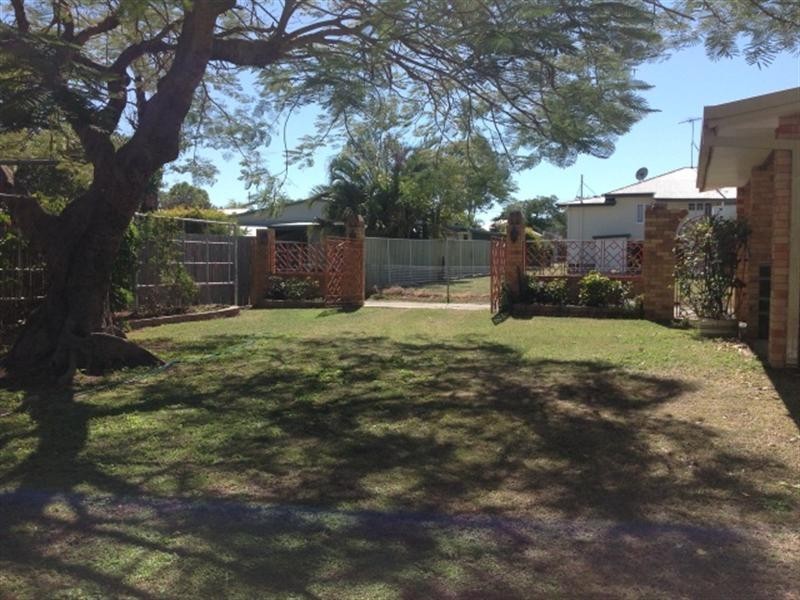 102 Kariboe Street, Biloela QLD 4715