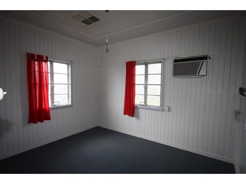 82 Bell Street, Biloela QLD 4715