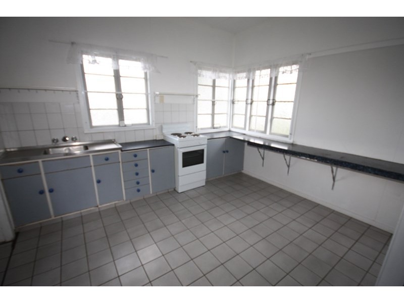 82 Bell Street, Biloela QLD 4715