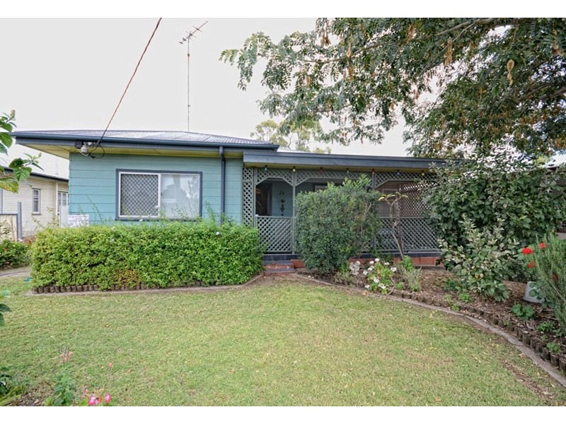 23 Rainbow Street, Biloela QLD 4715