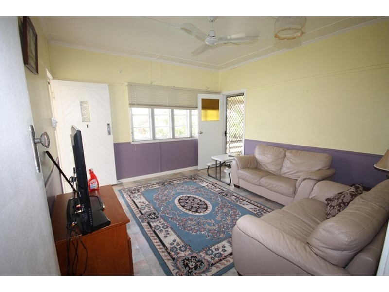 93 Kroombit Street, Biloela QLD 4715