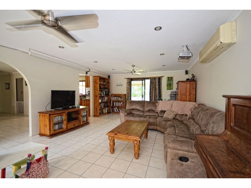7 Whitlock Place, Biloela QLD 4715