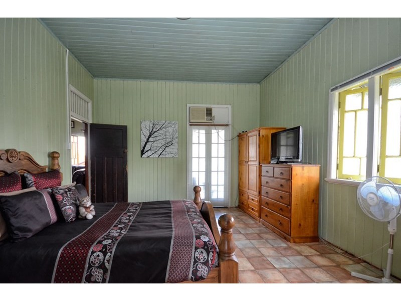 61 Bell Street, Biloela QLD 4715