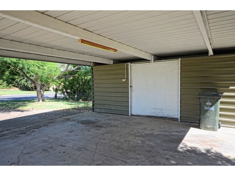 4 Raglan Street, Biloela QLD 4715