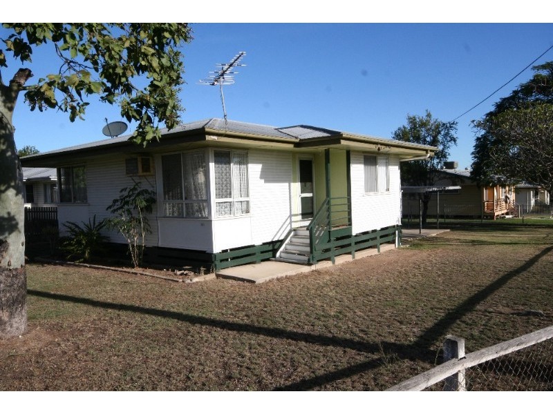 131 Kroombit Street, Biloela QLD 4715