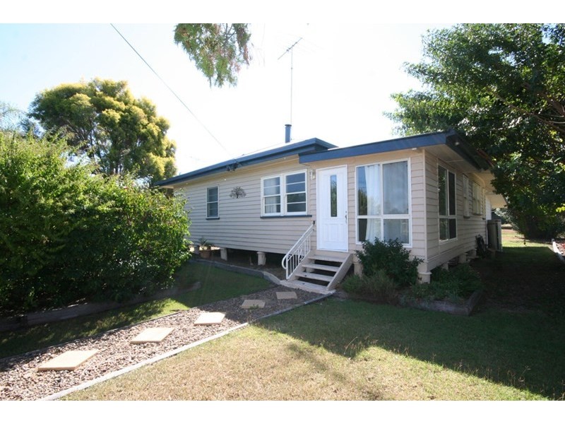98 Bell Street, Biloela QLD 4715