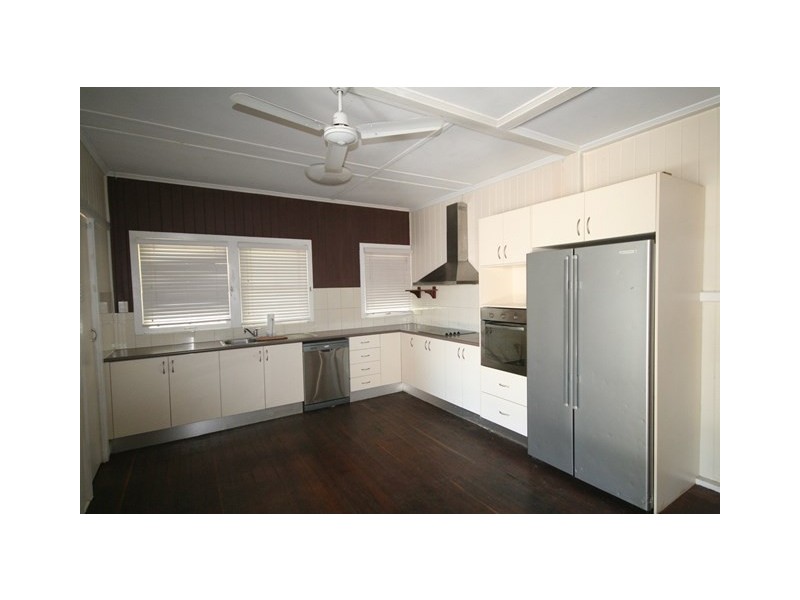 98 Bell Street, Biloela QLD 4715