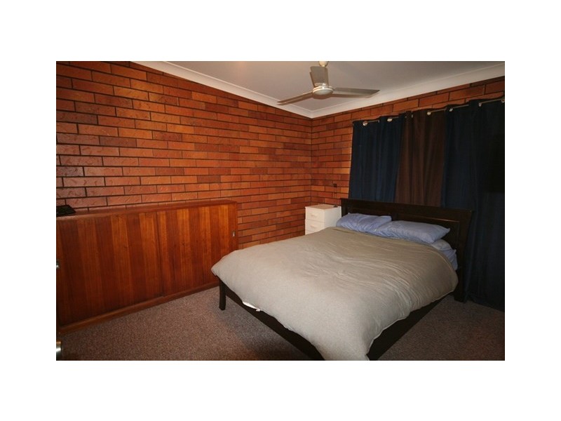 2/8 Beak Place, Biloela QLD 4715