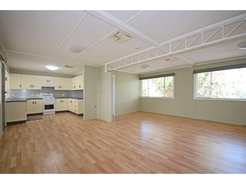 50 Bowen Street, Banana QLD 4702