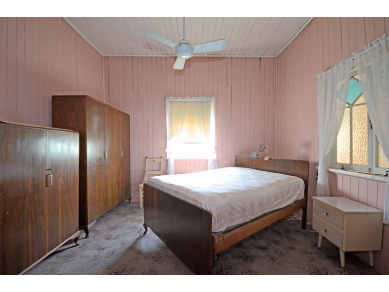 52 Kroombit Street, Biloela QLD 4715