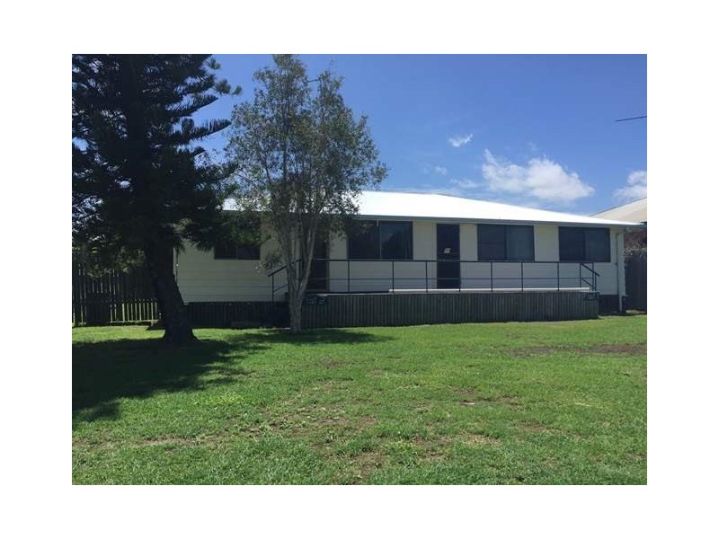 2/104 Kariboe Street, Biloela QLD 4715