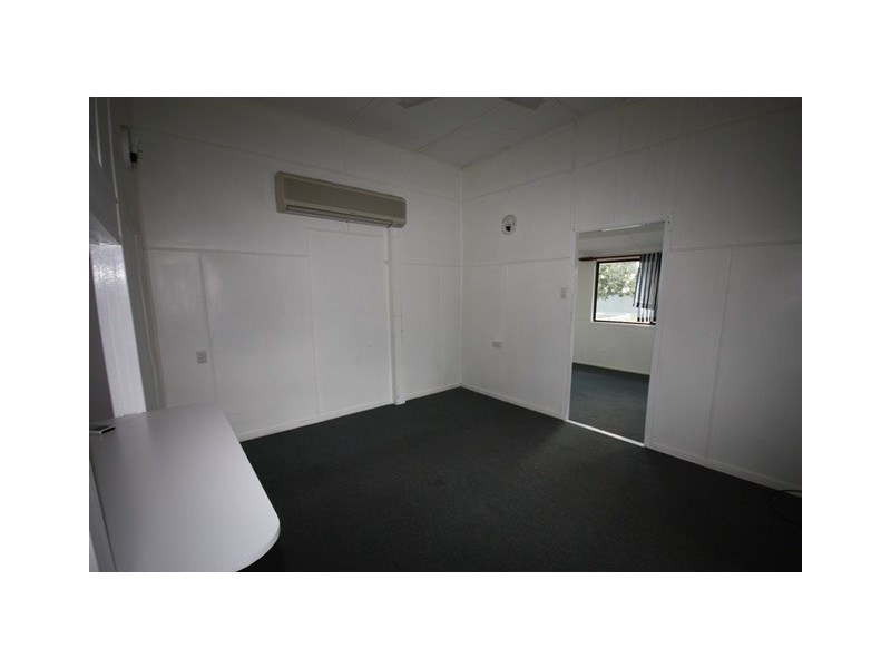 2/104 Kariboe Street, Biloela QLD 4715