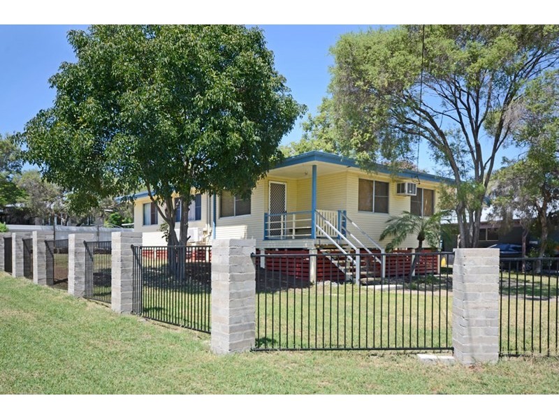 16 Dee Street, Biloela QLD 4715