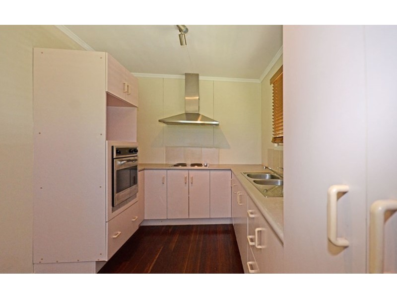 16 Dee Street, Biloela QLD 4715