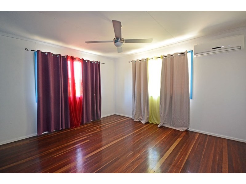 16 Dee Street, Biloela QLD 4715