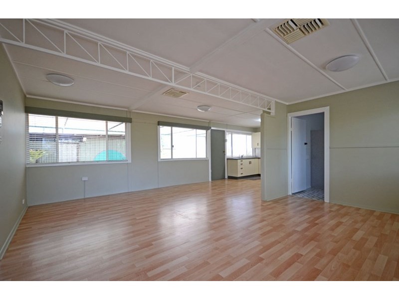 50 Bowen Street, Banana QLD 4702