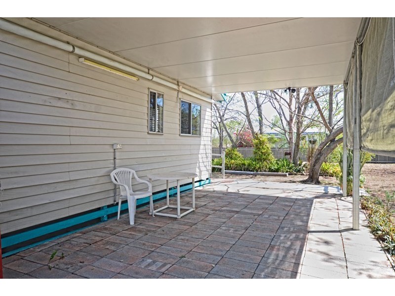 50 Bowen Street, Banana QLD 4702