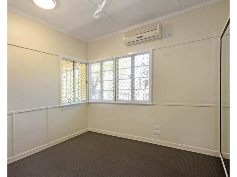 93 Kroombit Street, Biloela QLD 4715