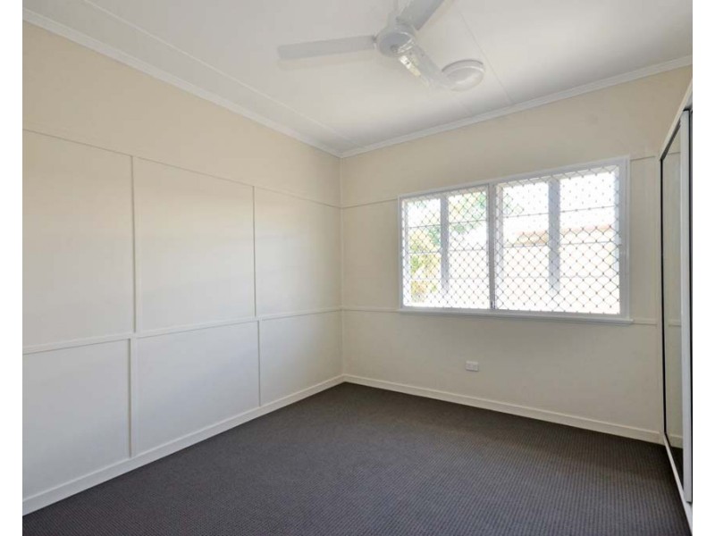 93 Kroombit Street, Biloela QLD 4715