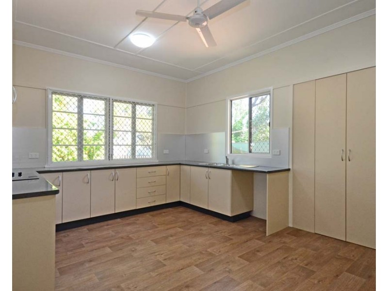 93 Kroombit Street, Biloela QLD 4715