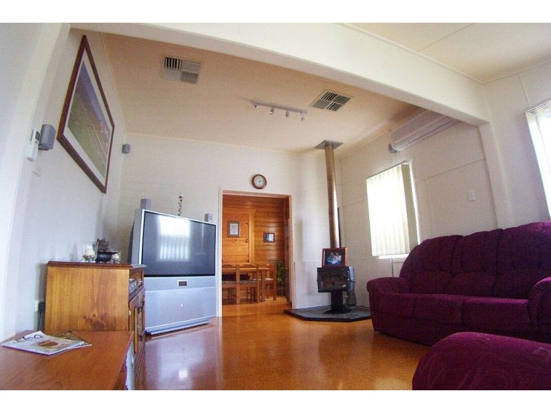 26 Rainbow Street, Biloela QLD 4715