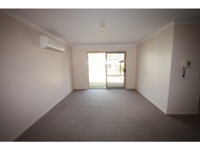 2/7 Prospect Street, Biloela QLD 4715