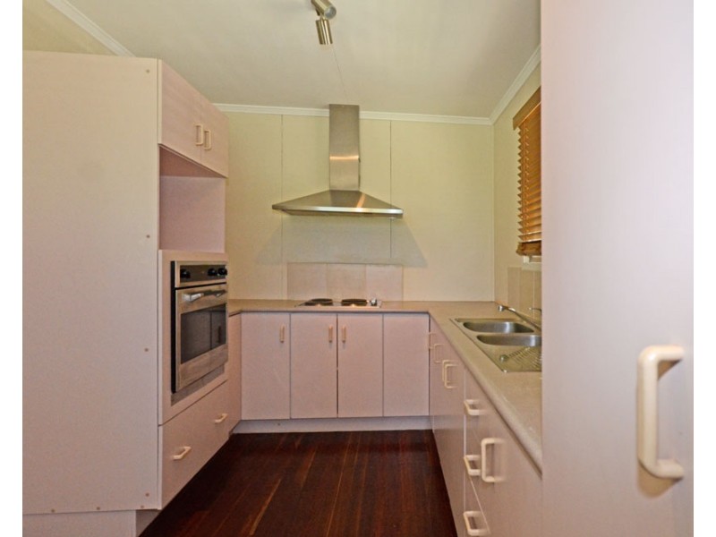 16 Dee Street, Biloela QLD 4715