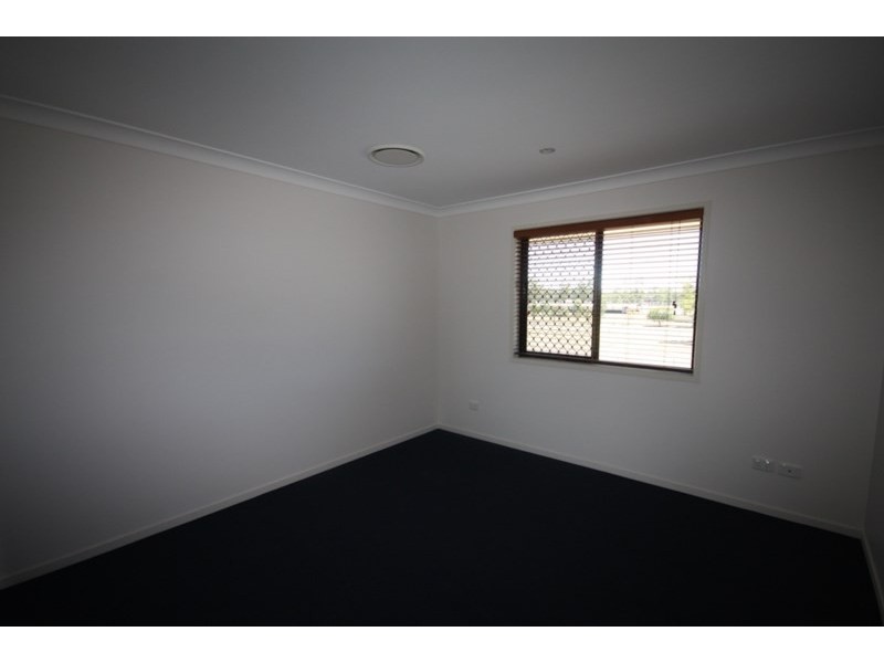 B/2 Harcla Close, Biloela QLD 4715
