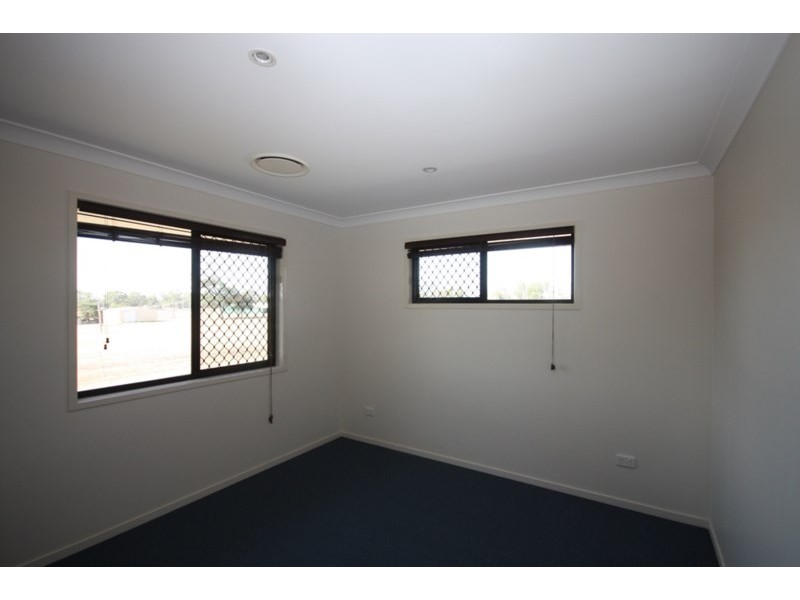 B/2 Harcla Close, Biloela QLD 4715