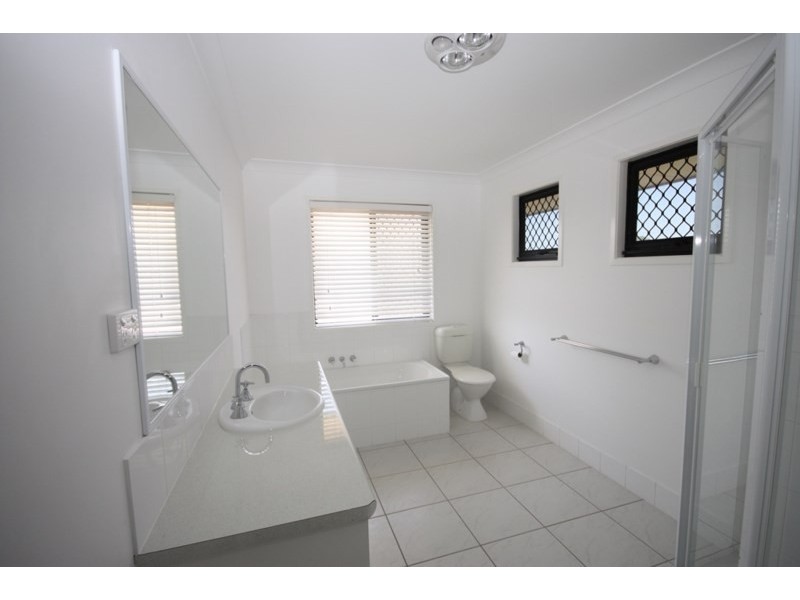 B/2 Harcla Close, Biloela QLD 4715